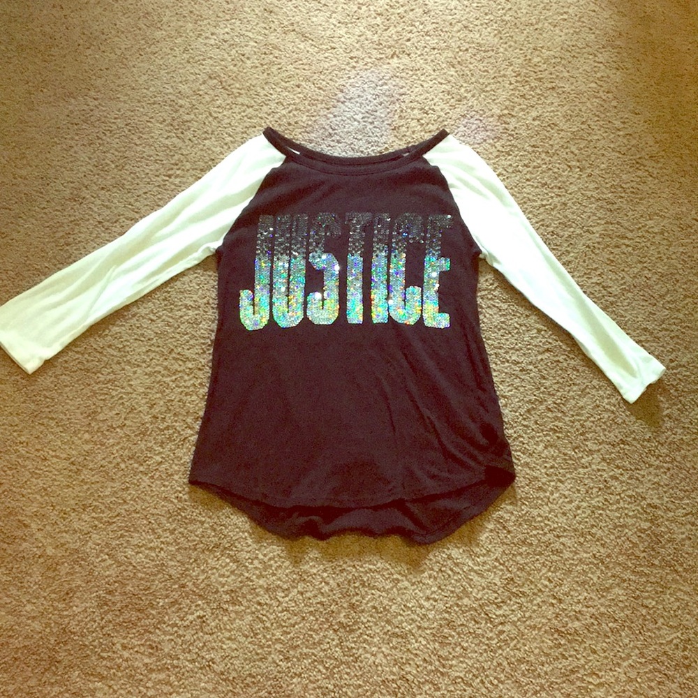 Black and white long sleeved t-shirt